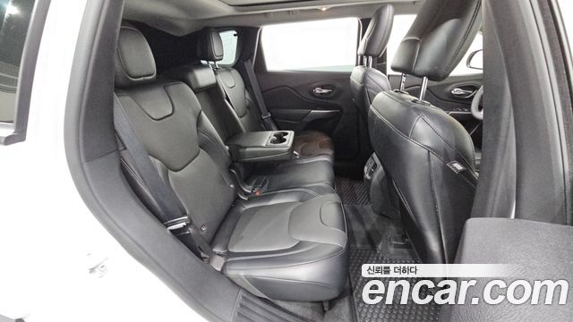 Jeep Cherokee (KL) 2.4 Limited AWD 2022 — фото 11