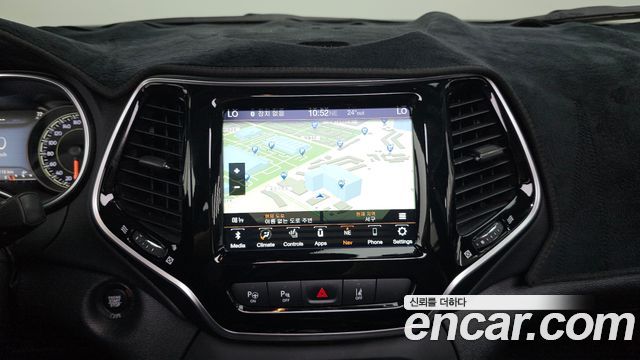 Jeep Cherokee (KL) 2.4 Limited AWD 2022 — фото 13