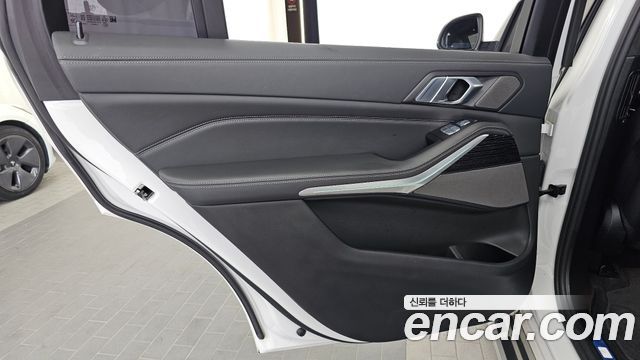 BMW X7 (G07) xDrive 40i M Sport 6STR 2022 — фото 25