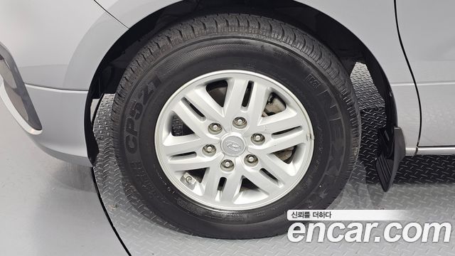 Hyundai Grand Starex Van 5-Seater Modern 2020 — фото 5
