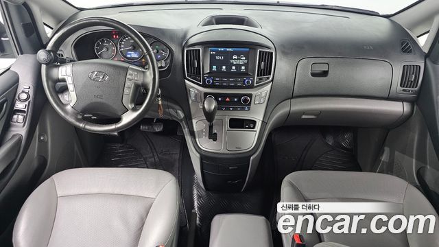 Hyundai Grand Starex Van 5-Seater Modern 2020 — фото 7