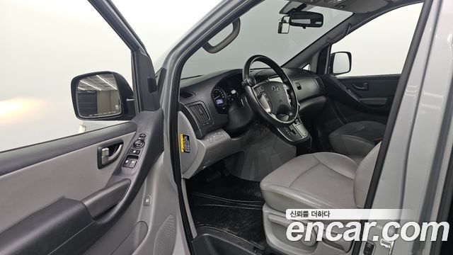 Hyundai Grand Starex Van 5-Seater Modern 2020 — фото 10