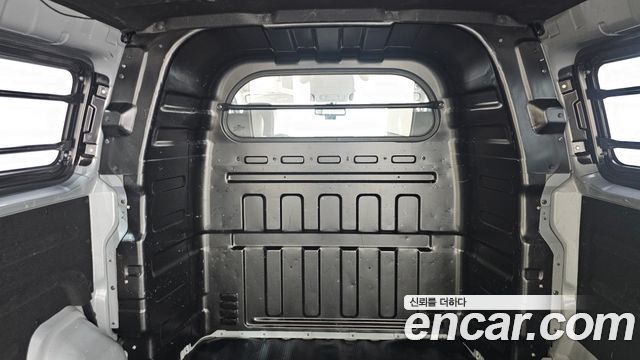 Hyundai Grand Starex Van 5-Seater Modern 2020 — фото 11