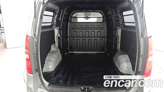 Hyundai Grand Starex Van 5-Seater Modern 2020 — фото 19