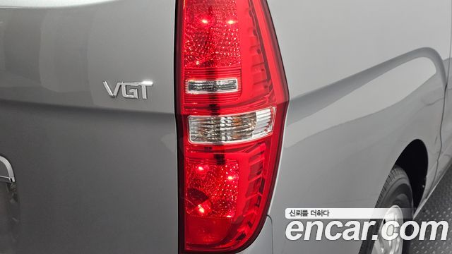 Hyundai Grand Starex Van 5-Seater Modern 2020 — фото 23