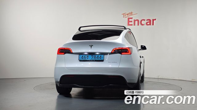 Tesla Model Y Long Range AWD 2022 — фото 4