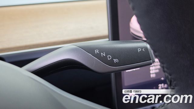 Tesla Model Y Long Range AWD 2022 — фото 9