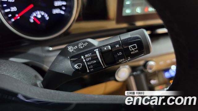 Kia Carnival (IV) Diesel 9-Seater Prestige 2023 — фото 18
