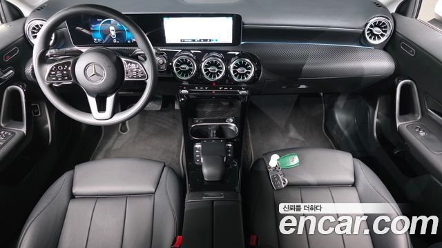 Mercedes-Benz A-Class (W177) A220 Sedan 2020 — фото 7