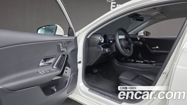 Mercedes-Benz A-Class (W177) A220 Sedan 2020 — фото 10