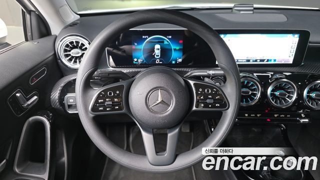 Mercedes-Benz A-Class (W177) A220 Sedan 2020 — фото 13