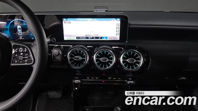 Mercedes-Benz A-Class (W177) A220 Sedan 2020 — фото 14