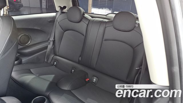 MINI Cooper S HIGH 3rd 2020 — фото 12