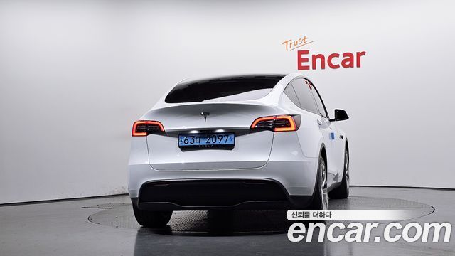 Tesla Model Y RWD 2024 — фото 4