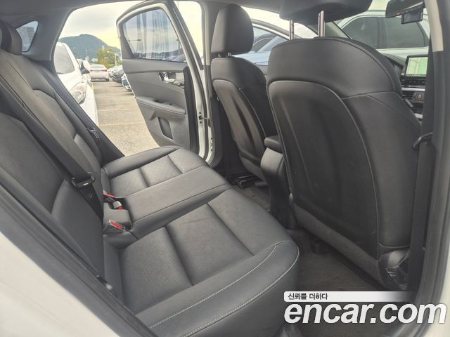 Kia K3 (II) 1.6 Prestige 2024 — фото 9