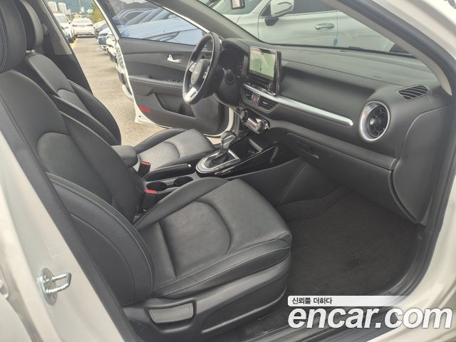 Kia K3 (II) 1.6 Prestige 2024 — фото 15