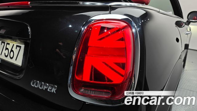 MINI Cooper Convertible Classic Third Generation 2024 — фото 28