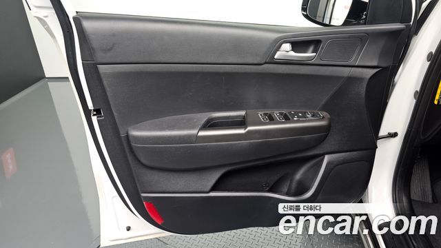 Kia Sportage The Bold Diesel 2.0 2WD Trendy 2020 — фото 24