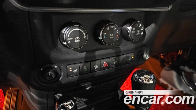 Jeep Wrangler (JK) 2.8 Diesel Sahara 4Door 2014 — фото 16