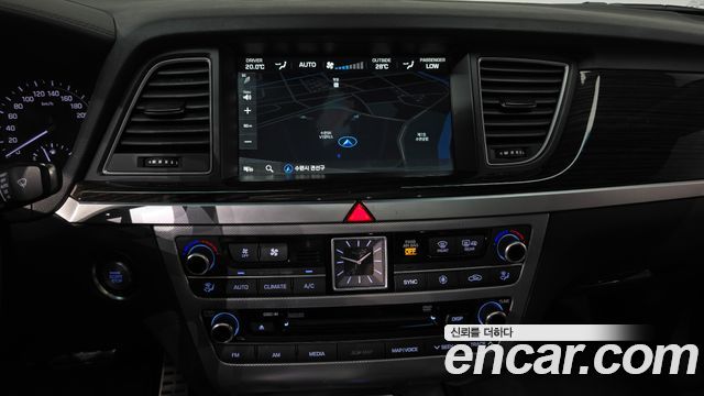 Genesis G80 3.3 GDI AWD Premium Luxury 2018 — фото 12