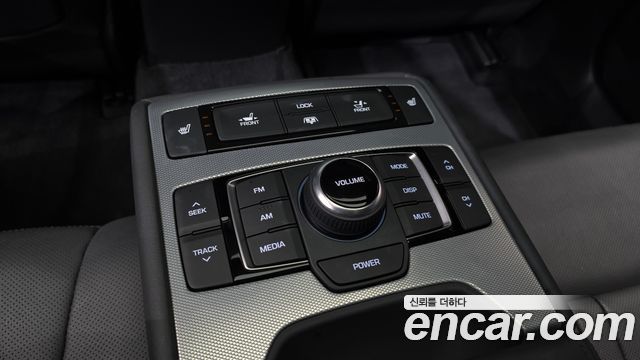 Genesis G80 3.3 GDI AWD Premium Luxury 2018 — фото 19