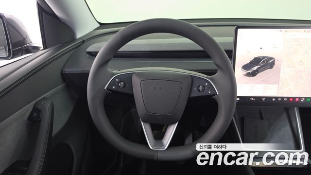 Tesla Model Y RWD 2025 — фото 12