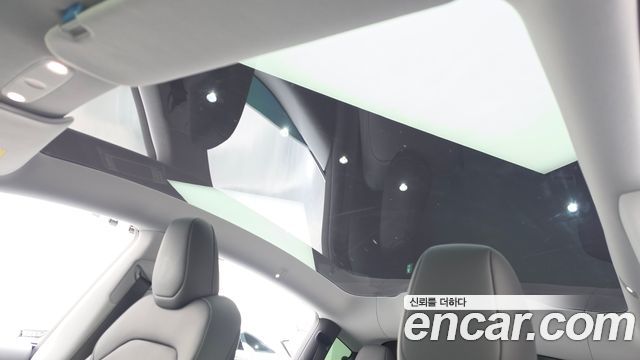 Tesla Model Y RWD 2025 — фото 18