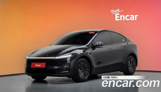 Tesla Model Y RWD 2025 — фото 1