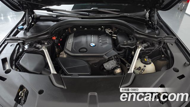 BMW 6 Series GT (G32) 620d Luxury 2020 — фото 6