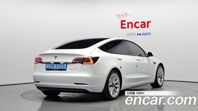 Tesla Model 3 Long Range AWD 2022 — фото 2
