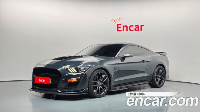 Ford Mustang GT Coupe 2017 — фото 1
