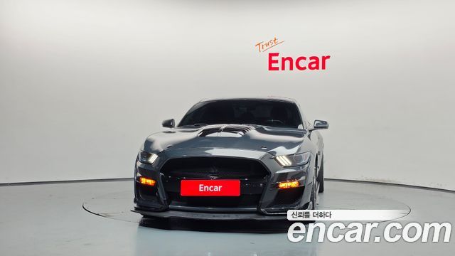 Ford Mustang GT Coupe 2017 — фото 3