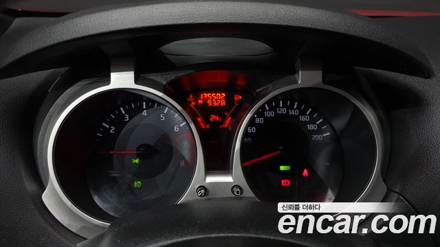 Nissan Juke 1.6 SV F15 2015 — фото 8