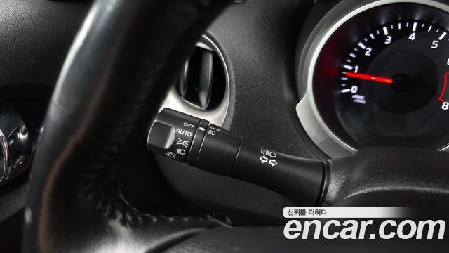 Nissan Juke 1.6 SV F15 2015 — фото 18