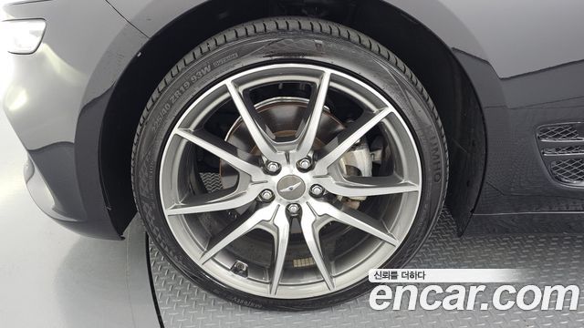 Genesis G70 Shooting Brake Gasoline 2.0T 4WD 2023 — фото 5