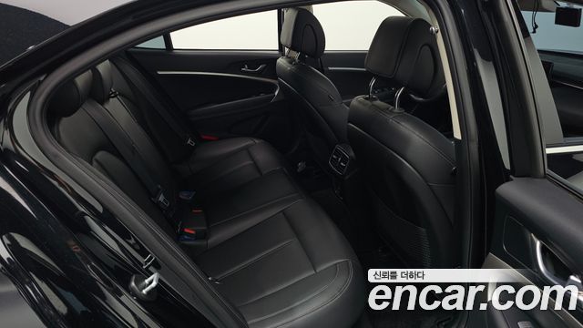 Genesis G70 Shooting Brake Gasoline 2.0T 4WD 2023 — фото 12