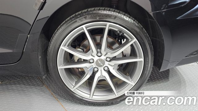 Genesis G70 Shooting Brake Gasoline 2.0T 4WD 2023 — фото 21