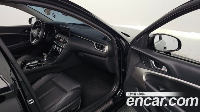 Genesis G70 Shooting Brake Gasoline 2.0T 4WD 2023 — фото 26