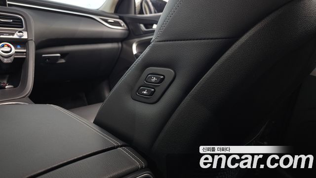 Genesis G70 Shooting Brake Gasoline 2.0T 4WD 2023 — фото 29