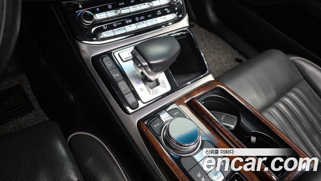 Genesis EQ900 3.8 GDI AWD Prestige 2016 — фото 9