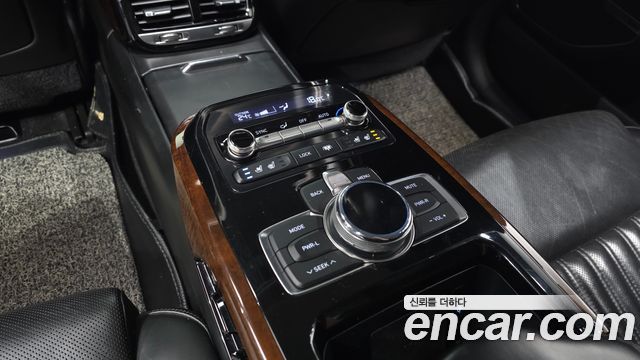 Genesis EQ900 3.8 GDI AWD Prestige 2016 — фото 19