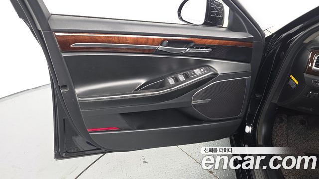 Genesis EQ900 3.8 GDI AWD Prestige 2016 — фото 24