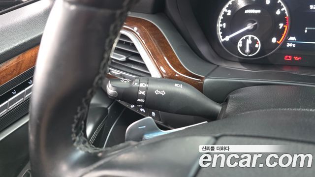 Genesis EQ900 3.8 GDI AWD Prestige 2016 — фото 27