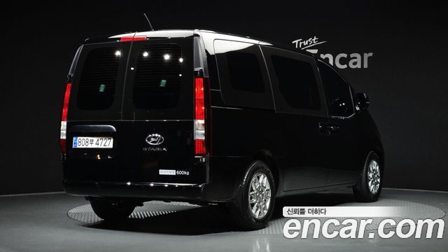Hyundai Staria Cargo 5-Seater Modern 2024 — фото 2