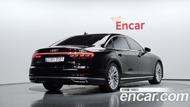 Audi A8 (D5) 55 TFSI Quattro LWB 2021 — фото 2