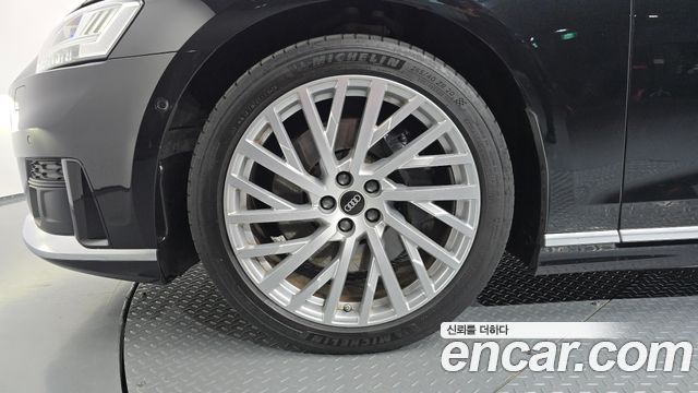 Audi A8 (D5) 55 TFSI Quattro LWB 2021 — фото 5