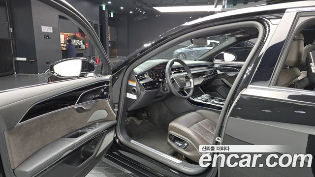 Audi A8 (D5) 55 TFSI Quattro LWB 2021 — фото 10