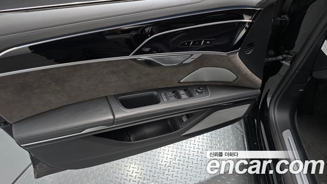 Audi A8 (D5) 55 TFSI Quattro LWB 2021 — фото 24