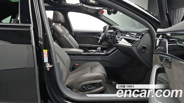 Audi A8 (D5) 55 TFSI Quattro LWB 2021 — фото 26