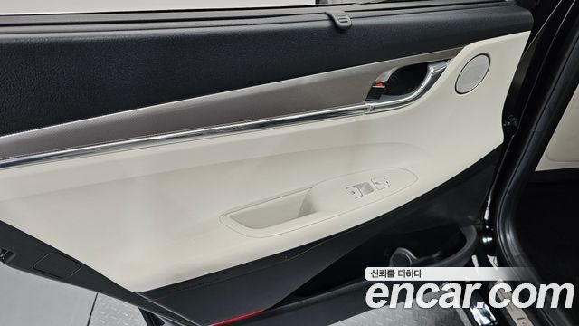 Hyundai Grandeur (IG) 2.5 Le Blanc 2023 — фото 31